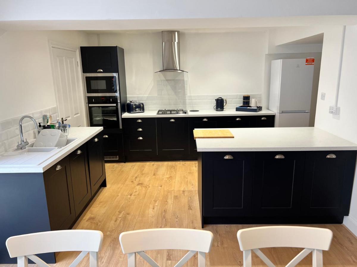 Heathcliff - 5 Bedroom House In Town Centre Tenby Exterior foto